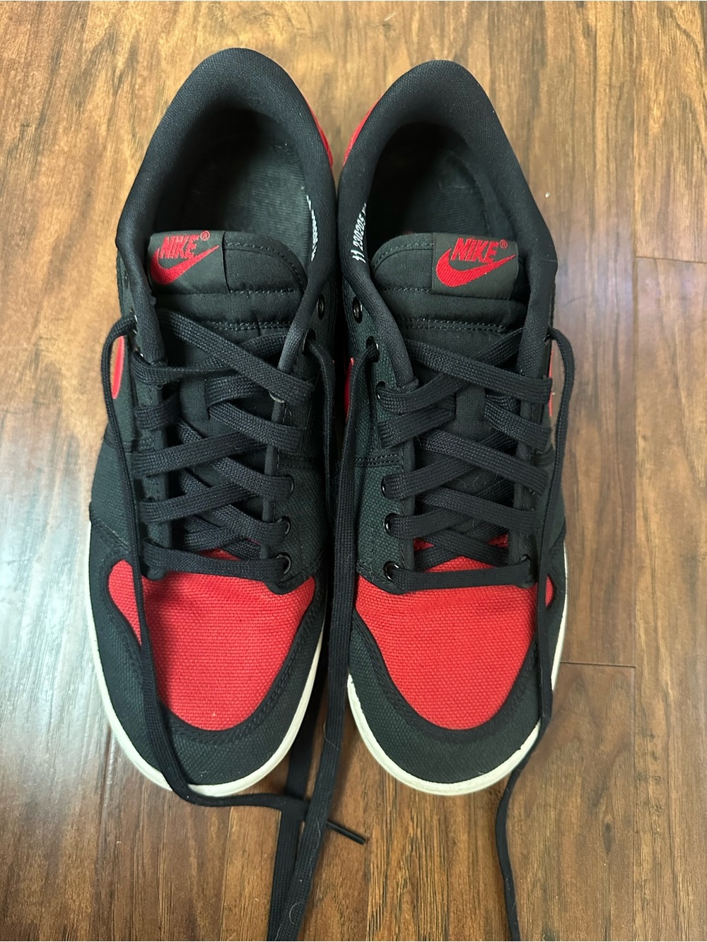 Nike Black and Red Low-Top Sneakers